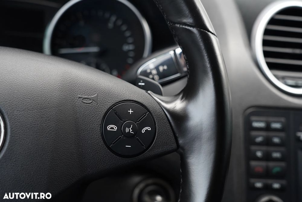 Mercedes-Benz ML 300 CDI 4Matic 7G-TRONIC DPF BlueEFFICIENCY - 23