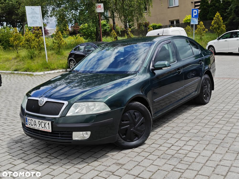 Skoda Octavia 1.6 Combi Ambiente - 1