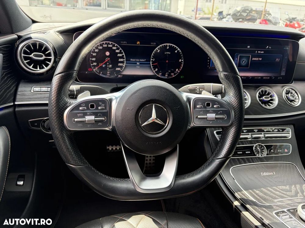 Mercedes-Benz CLS - 25