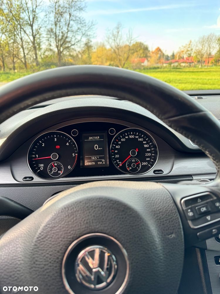 Volkswagen Passat - 9