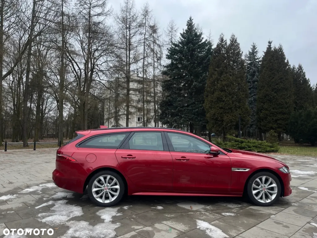 Jaguar XF 30t AWD Sportbrake R-Sport - 6