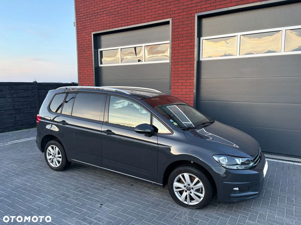 Volkswagen Touran 2.0 TDI SCR DSG UNITED - 3