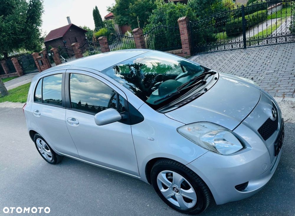 Toyota Yaris 1.3 Luna - 4