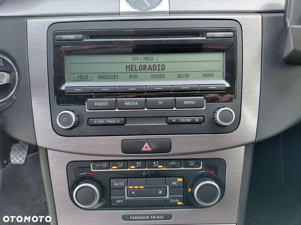 Volkswagen Passat Variant 1.8 TSI Comfortline - 21
