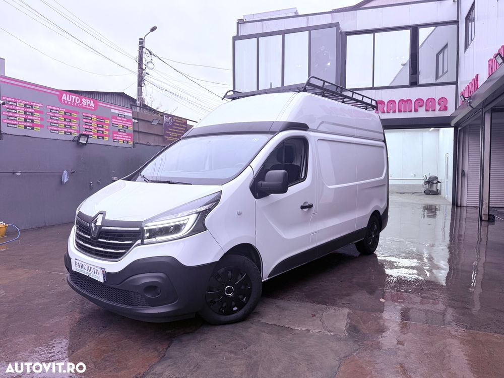 Renault Trafic - 1