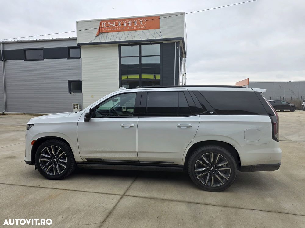 Cadillac Escalade 6.2 V8 AWD AT Platinum - 3