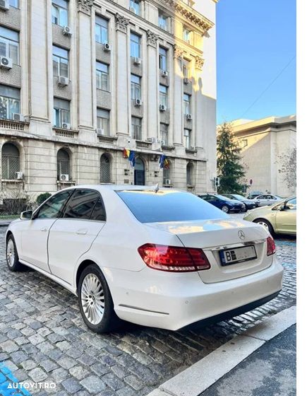 Mercedes-Benz E 300 BLUETEC Aut. - 3