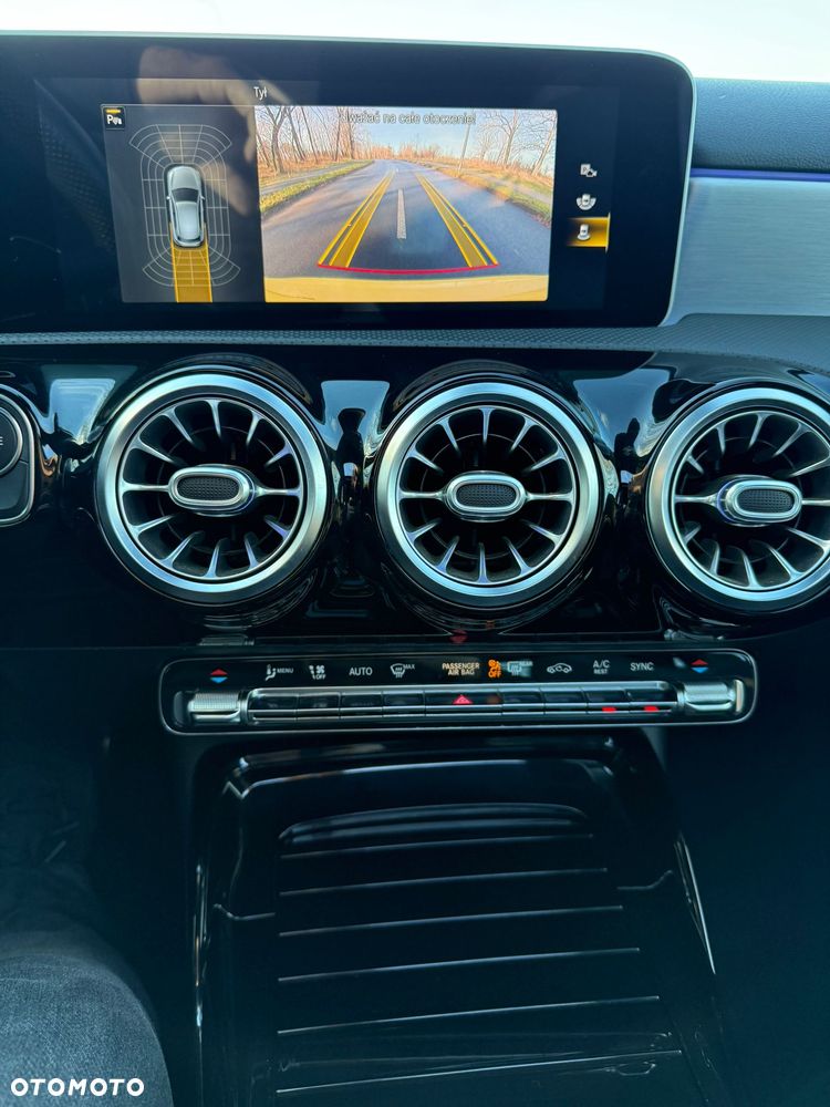 Mercedes-Benz Klasa A 35 AMG 4-Matic 7G-DCT - 15