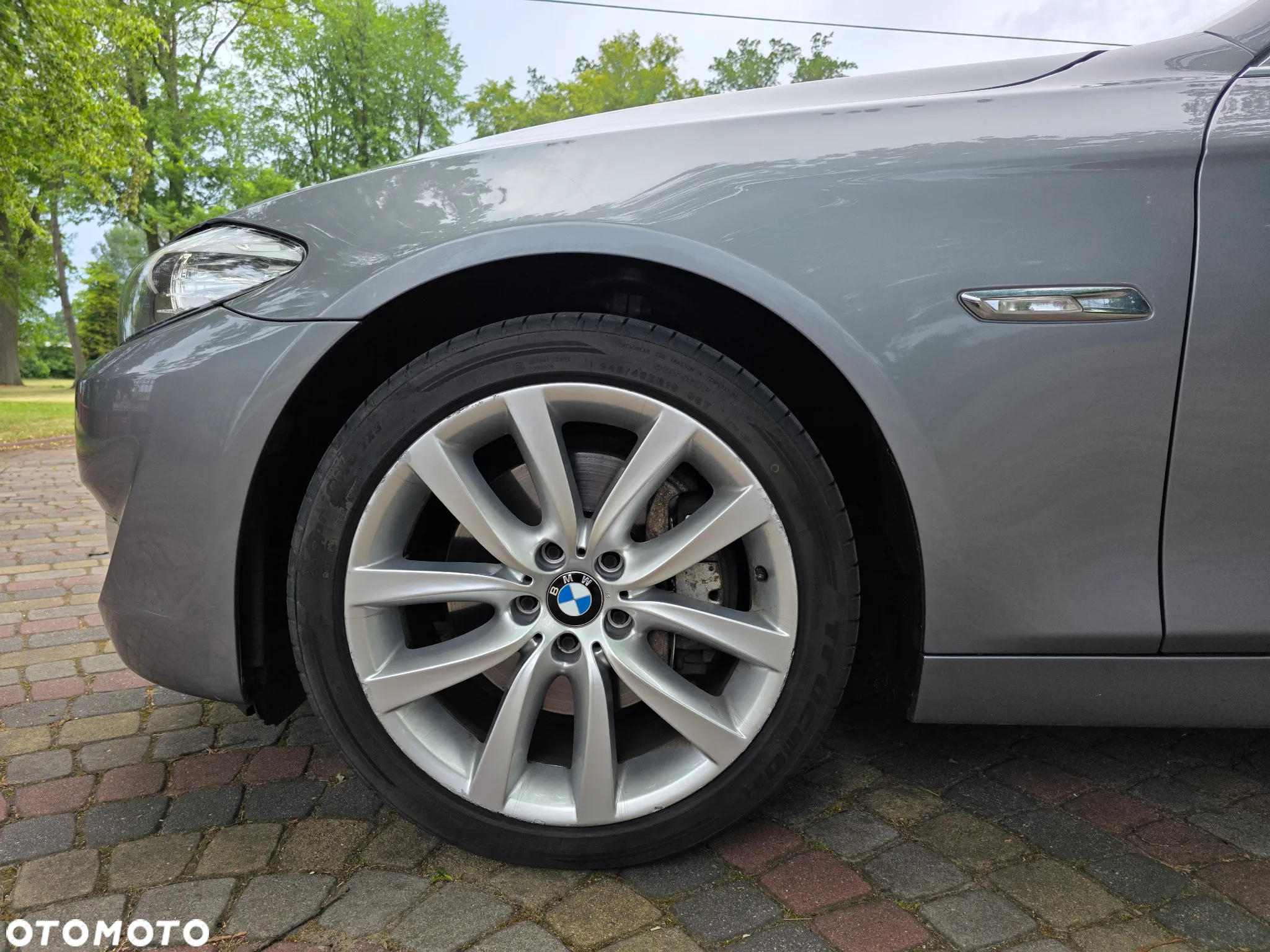 BMW Seria 5 535i Touring - 10