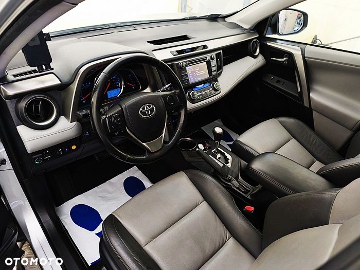 Toyota RAV4 - 22