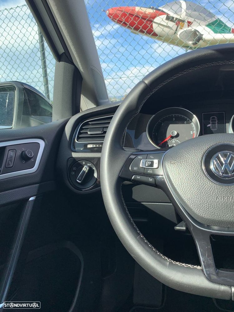 VW Golf 1.6 TDi R-Line - 35