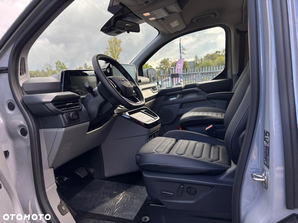 Ford Tourneo Custom 2.5 PHEV CVT 340 L1 Titanium X - 13