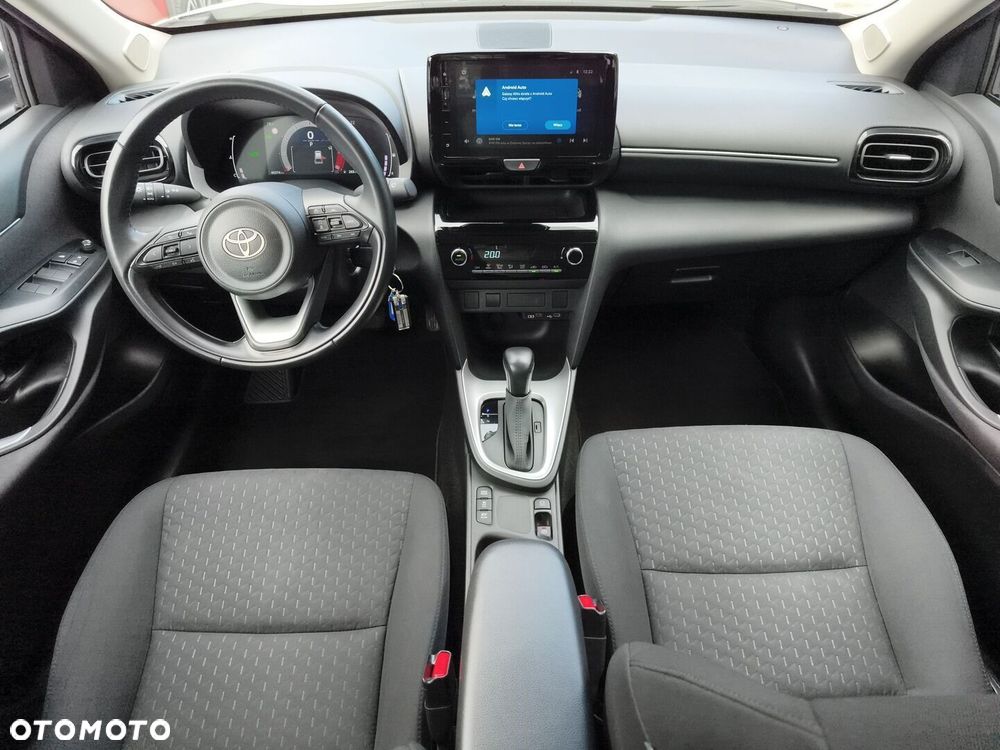 Toyota Yaris Cross - 12