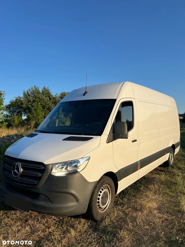Mercedes-Benz Sprinter - 2