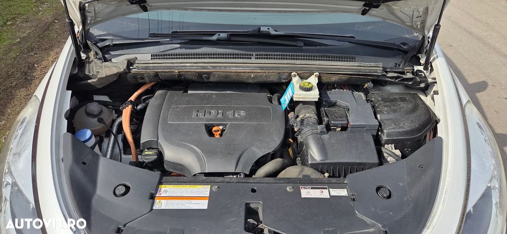 Citroën DS5 HDi 165 Aut. SportChic - 17