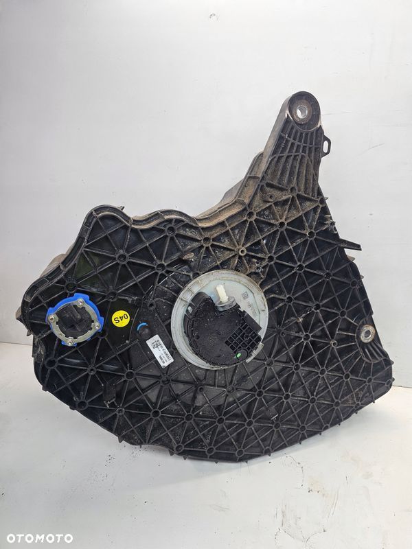 ZBIORNIK POMPA PŁYNU ADBLUE AUDI A4 B9 A5 8W 8W0131878BT 8W0131969N - 5