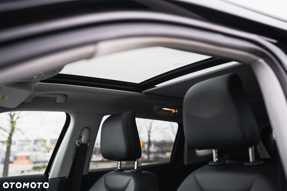 Jeep Compass - 28