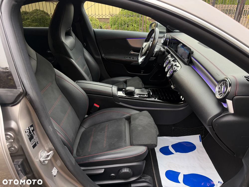 Mercedes-Benz CLA 200 4-Matic AMG Line 8G-DCT - 13