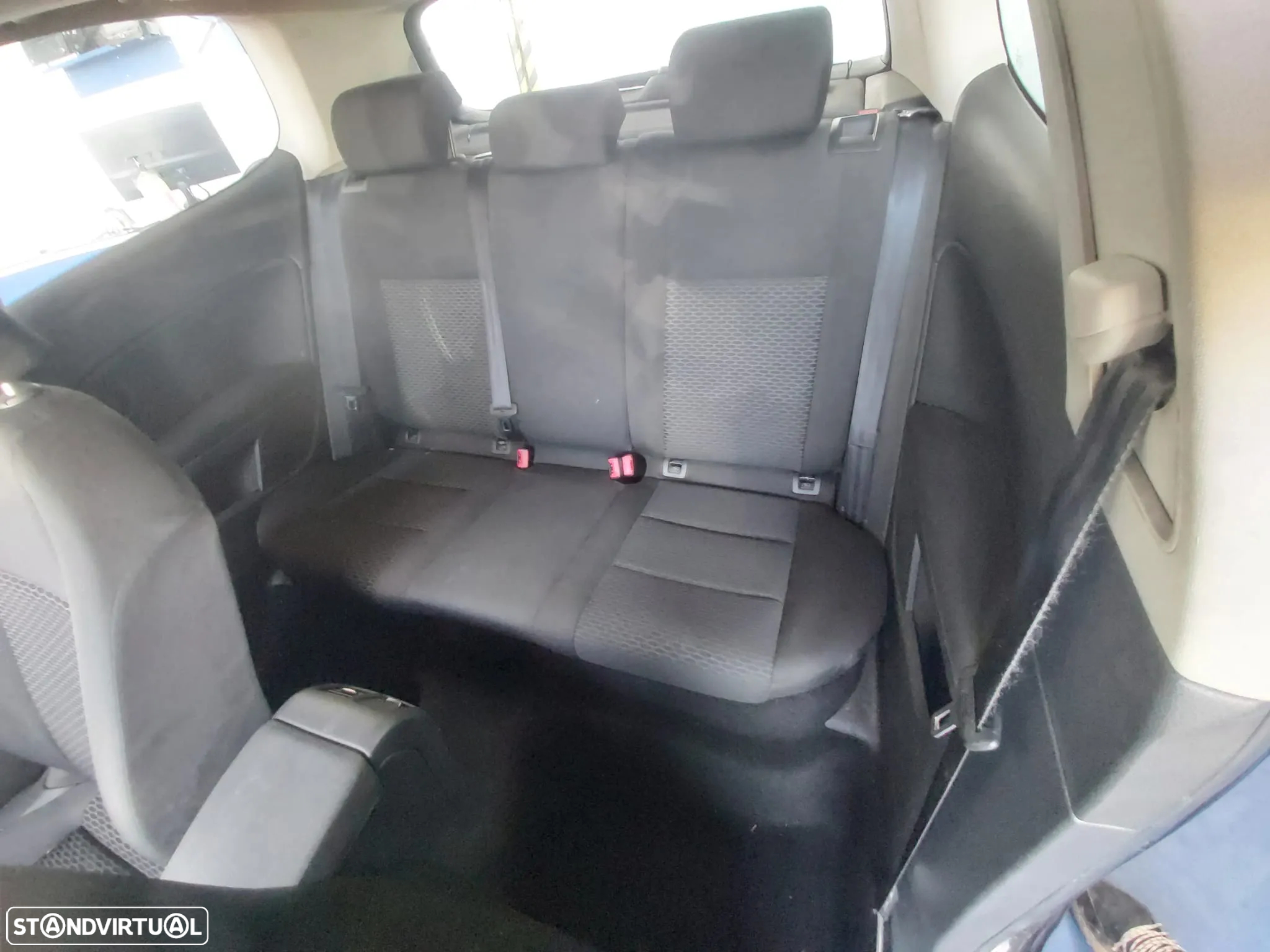 Volkswagen Golf VI 1.6 TDI de 2008 ás peças. - 7
