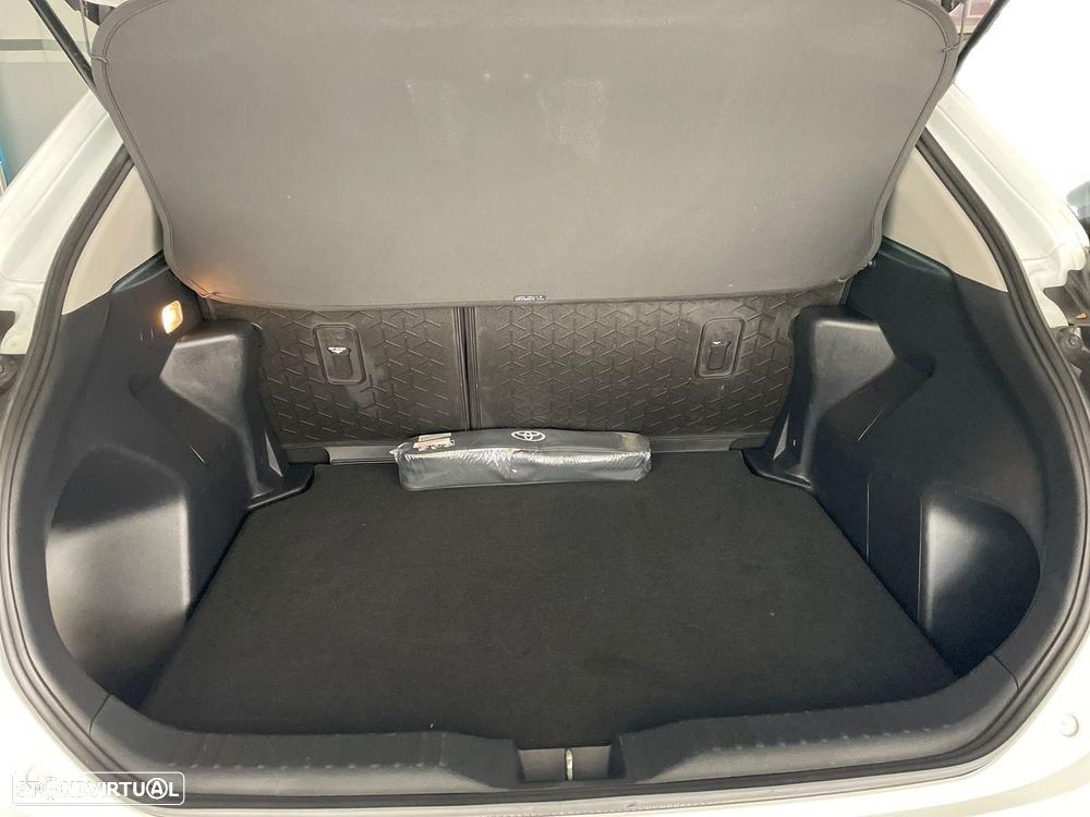 Toyota Yaris Cross 1.5 HDF Comfort Plus - 10