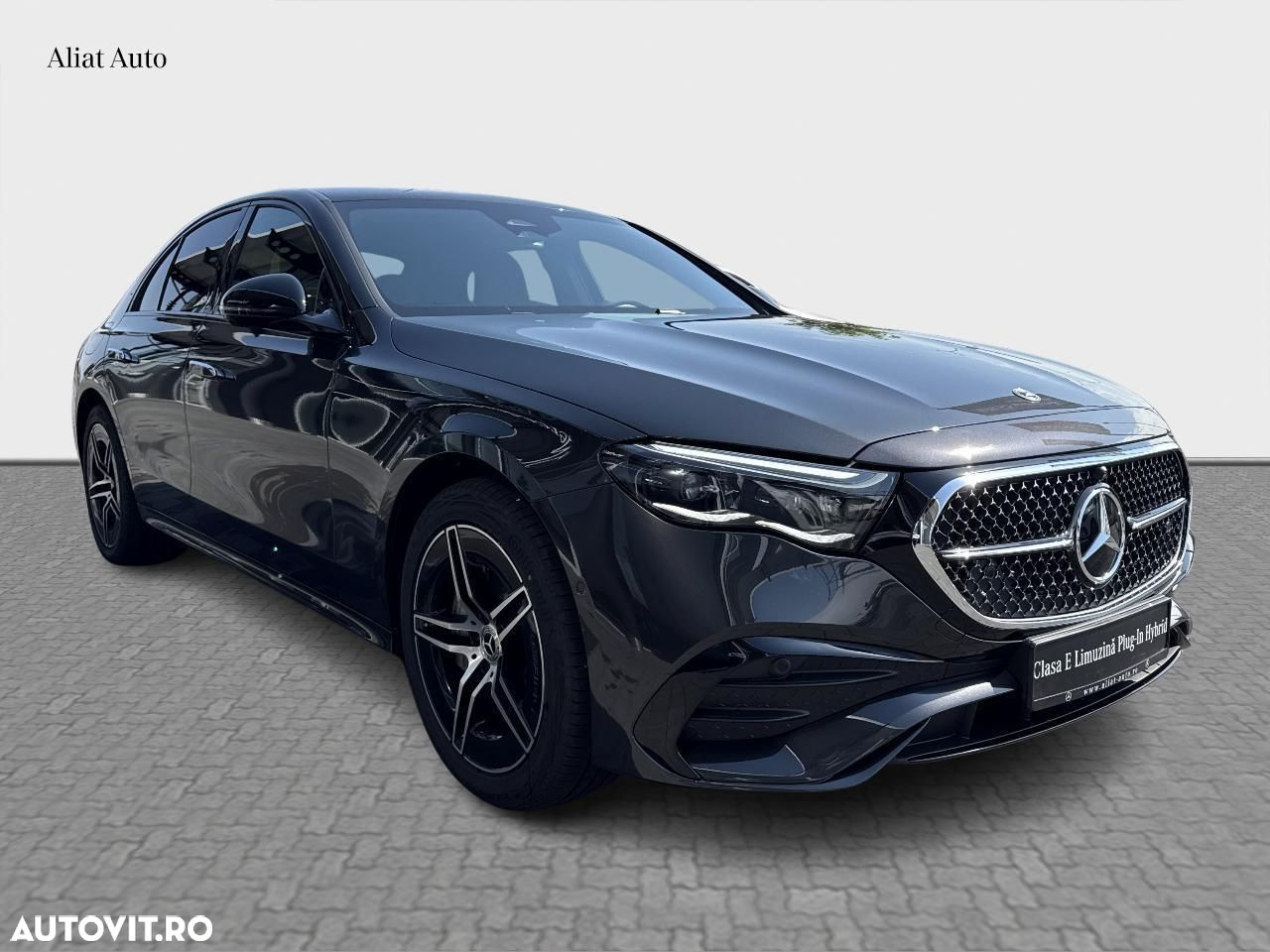 Mercedes-Benz E 300 4MATIC Aut. - 3