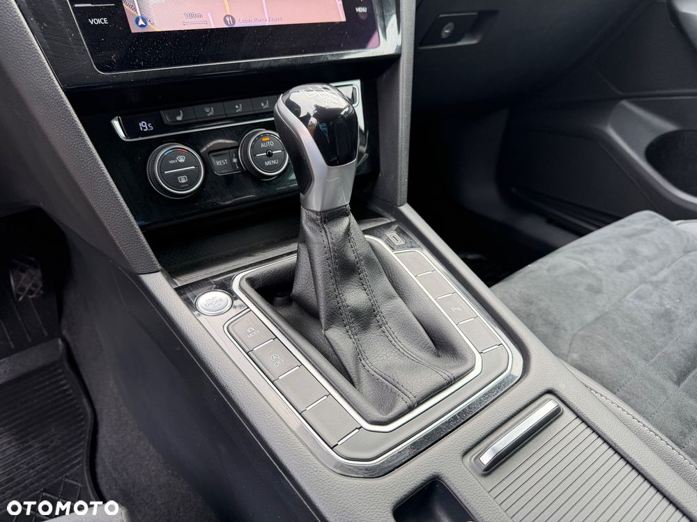 Volkswagen Passat 1.5 TSI EVO Elegance - 30