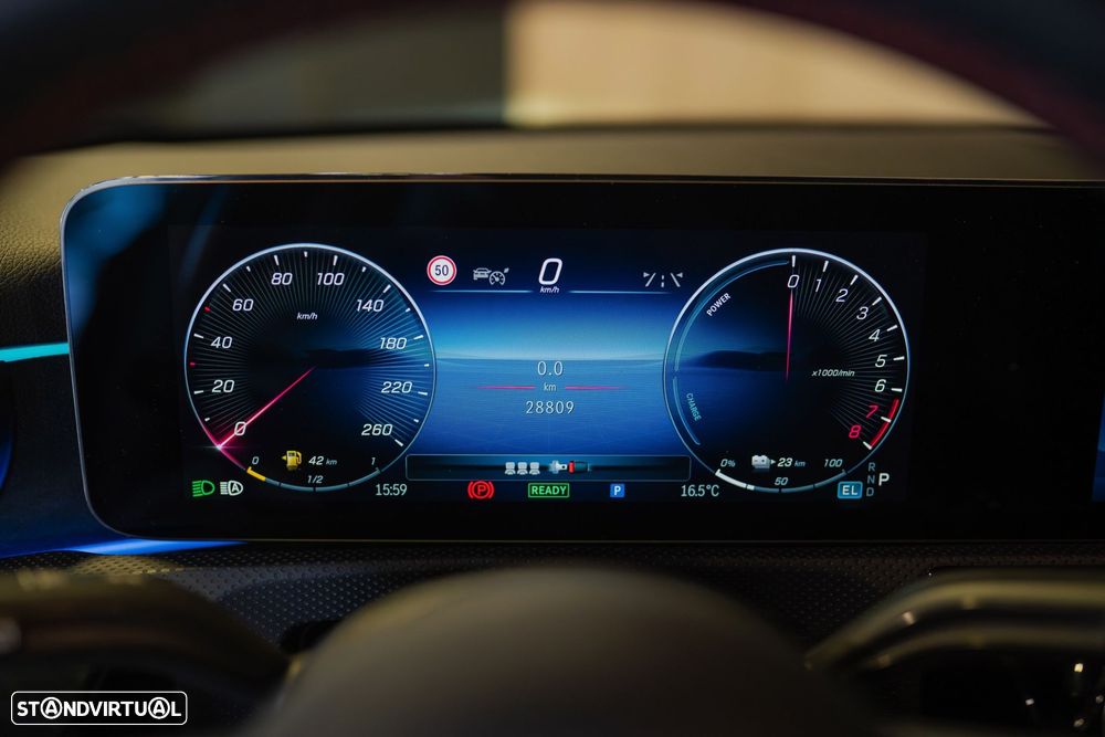Mercedes-Benz A 250 e 8G-DCT AMG Line - 31