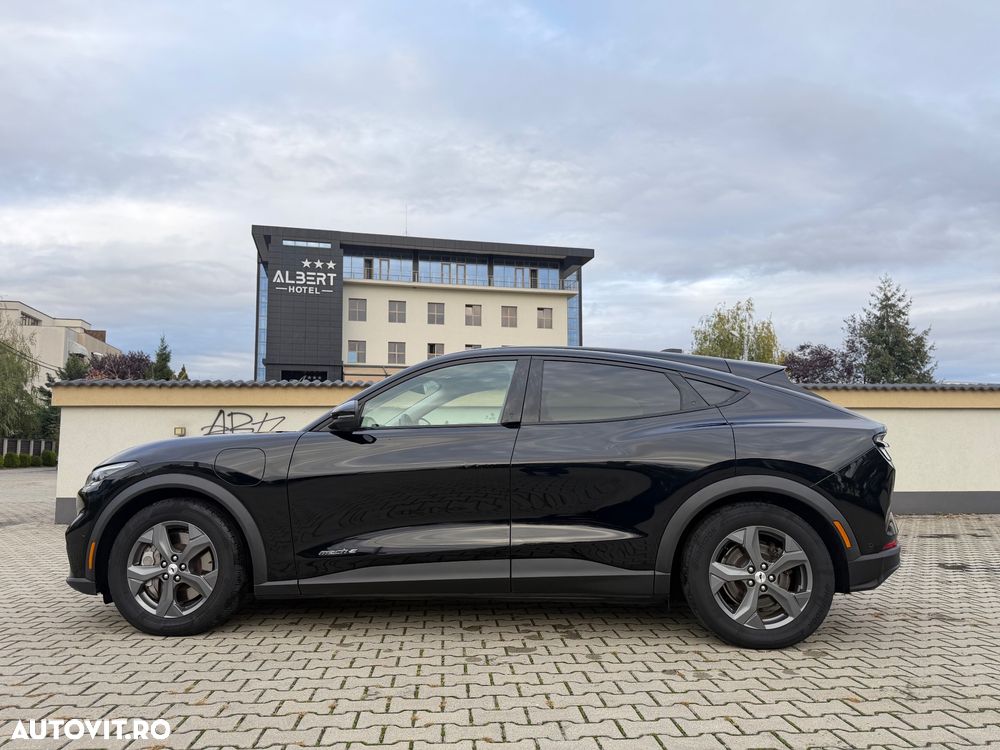 Ford Mustang Mach-E - 5