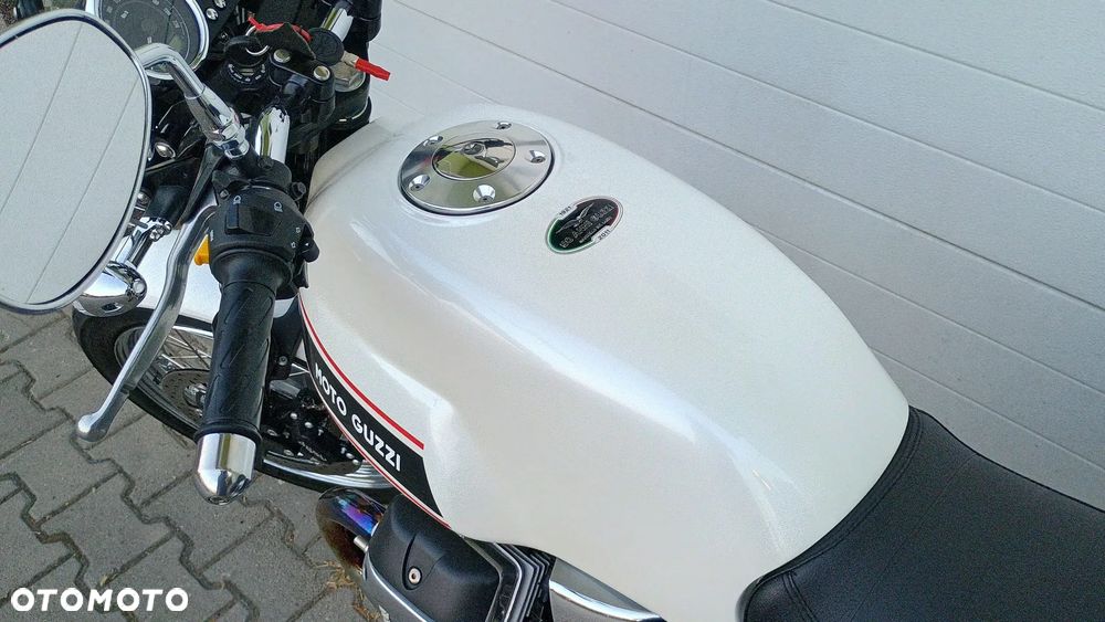 Moto Guzzi V7 - 10