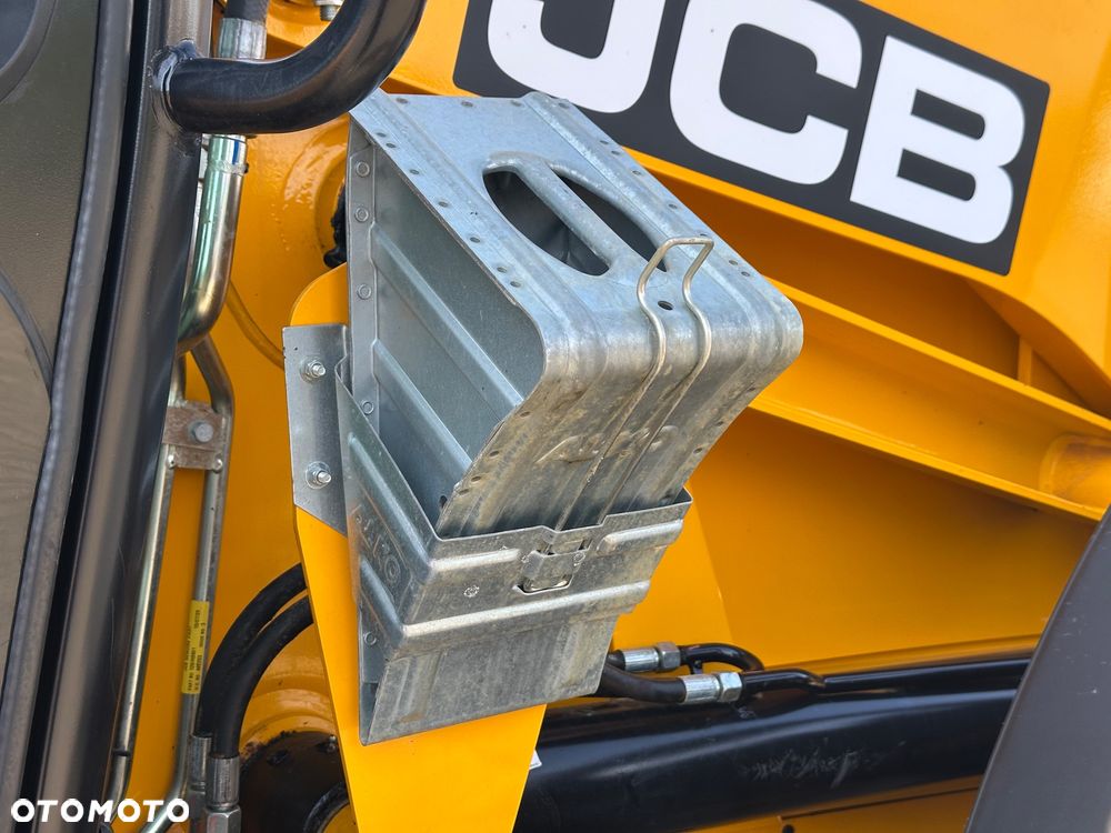 JCB 4CX Advance Easy Control PRO DualDrive - 18