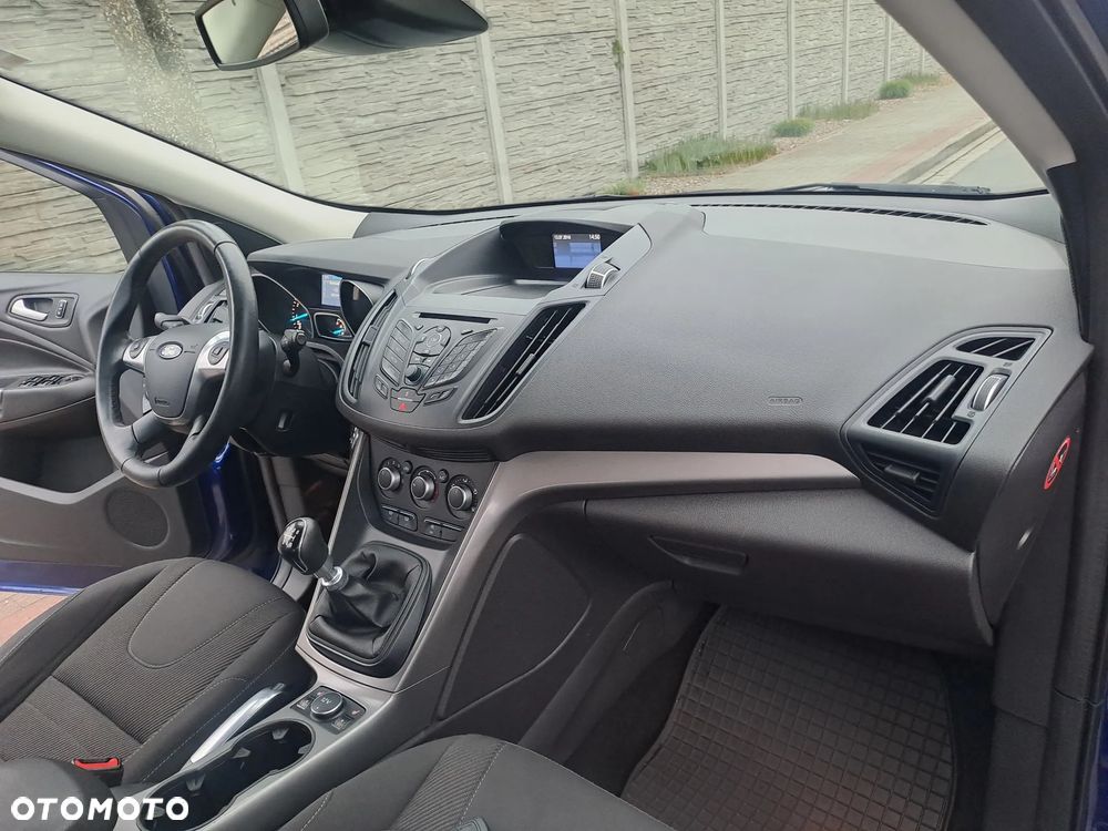 Ford Kuga 1.5 EcoBoost 2x4 Individual - 33