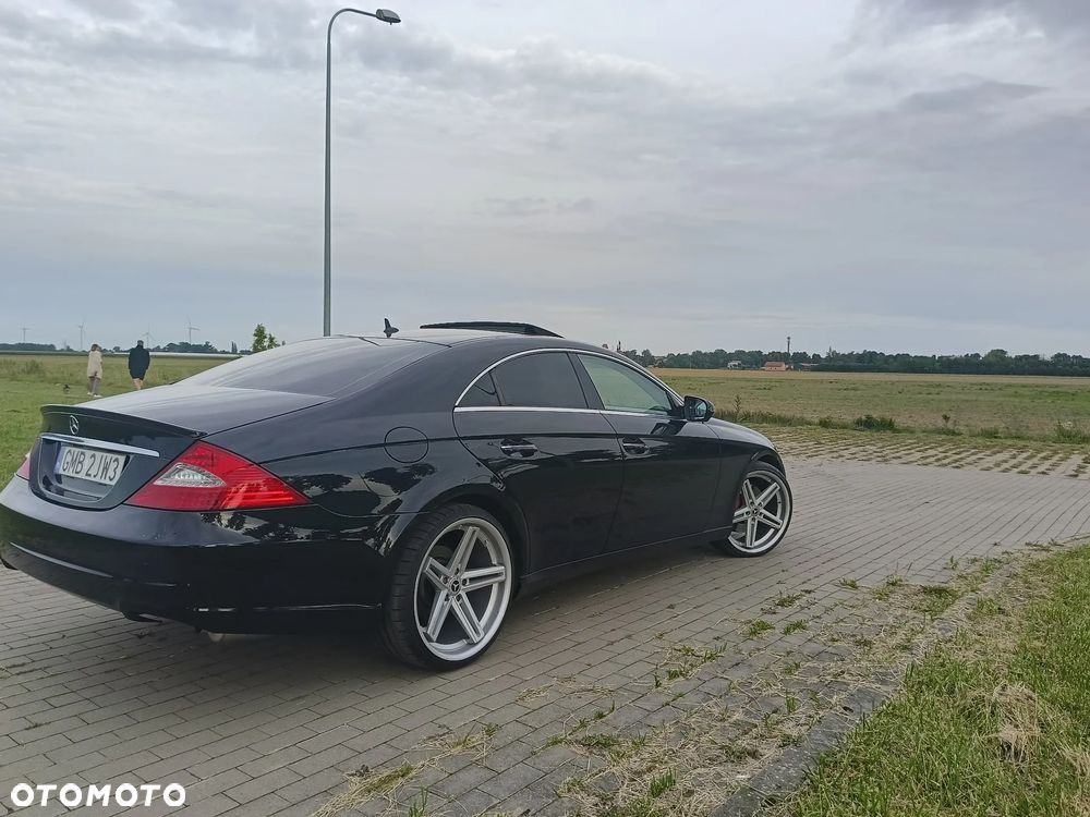 Mercedes-Benz CLS - 4