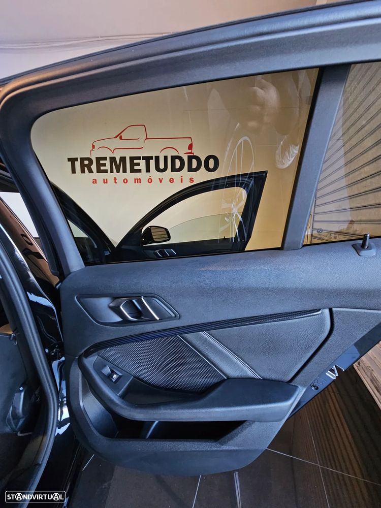 BMW 118 i Line Sport Auto - 34