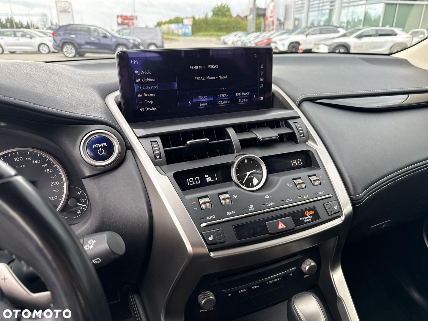Lexus NX - 14