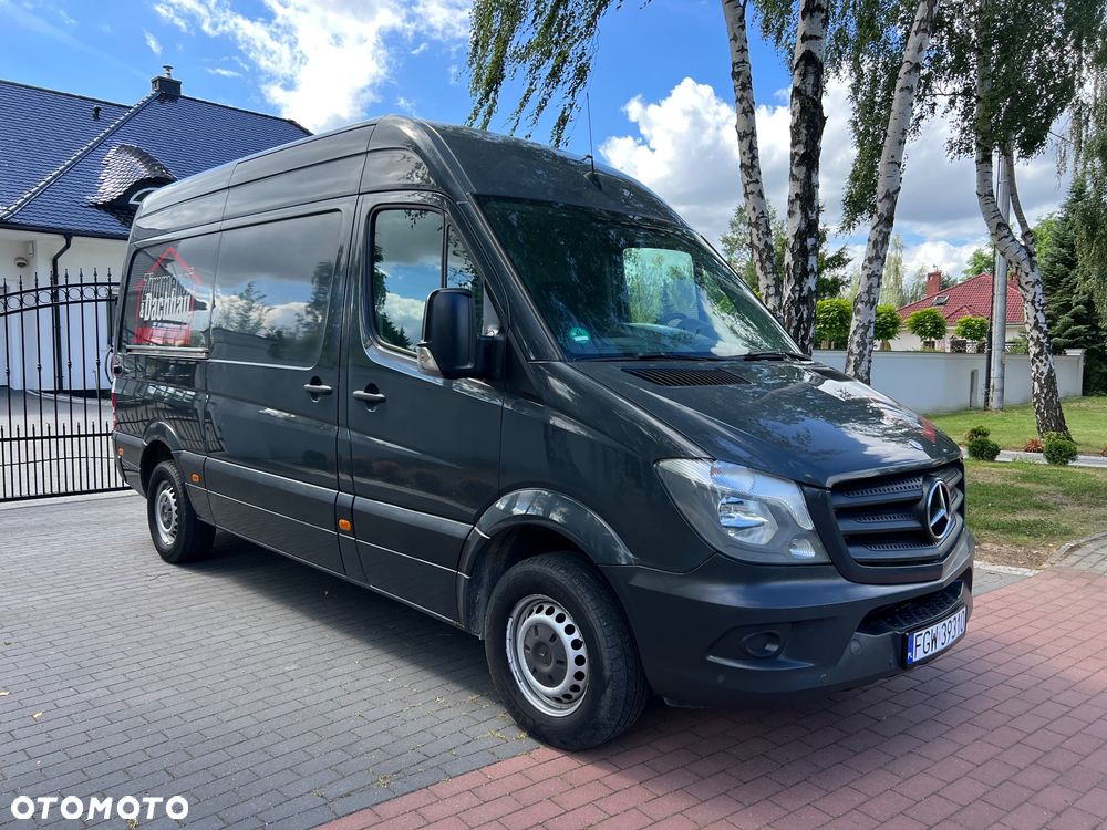 Mercedes-Benz Sprinter - 2