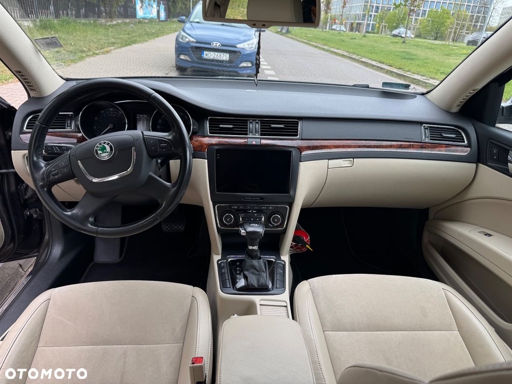 Skoda Superb 1.8 TSI Comfort DSG - 10