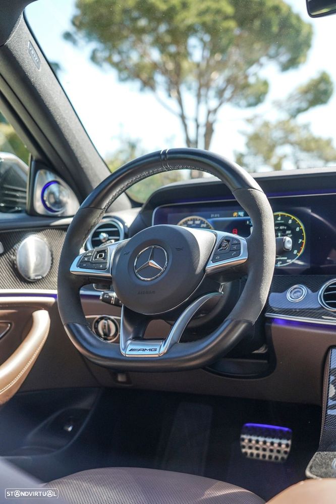 Mercedes-Benz E 63 AMG S 4-Matic+ - 31