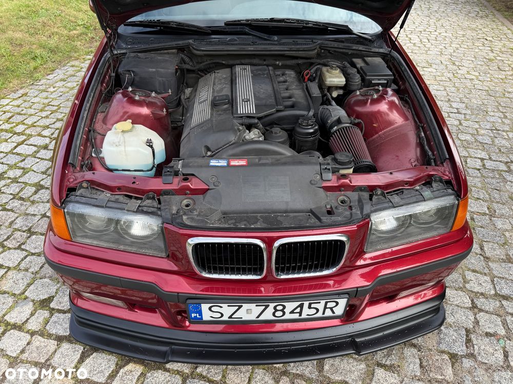 BMW Seria 3 330i - 6