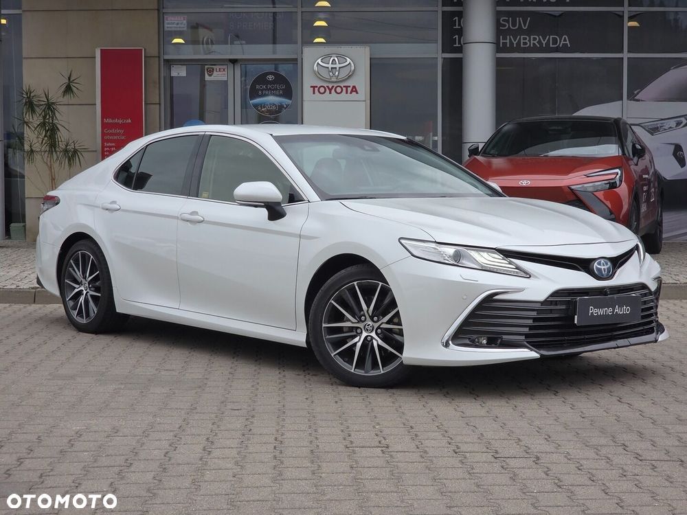 Toyota Camry 2.5 Hybrid Executive CVT - 1