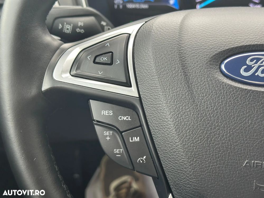 Ford Mondeo 2.0 HEV Titanium - 34