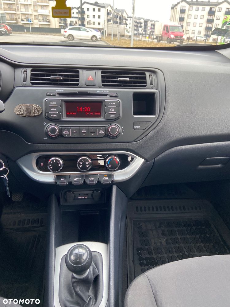 Kia Rio 1.4 EX - 7