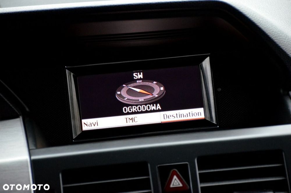 Mercedes-Benz GLK - 32
