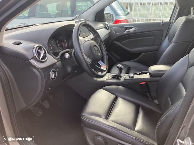 Mercedes-Benz B 180 - 3