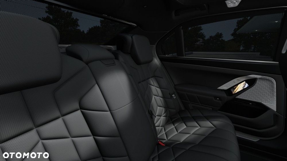 BMW Seria 7 - 11