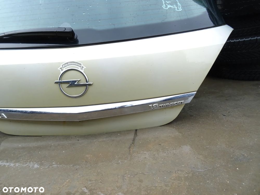 Klapa Opel Astra H - 4