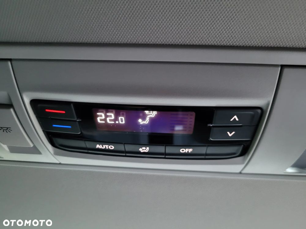 Volkswagen Multivan 2.0 TDI L1 Comfortline DSG - 16