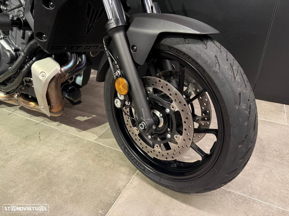 Yamaha MT-07 - 4
