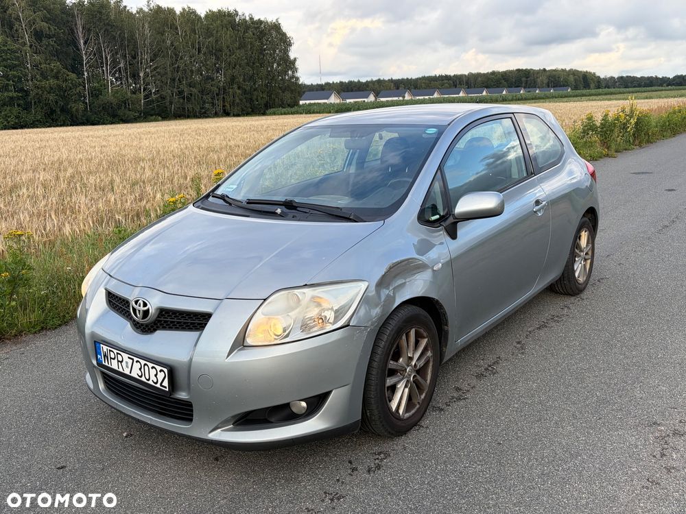 Toyota Auris - 2
