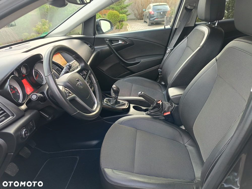 Opel Astra 1.4 Turbo Exklusiv - 14