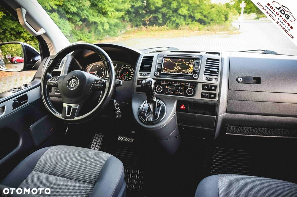 Volkswagen Caravelle - 23